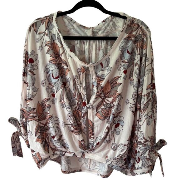 Free People Keepin On Top White Pink Floral Tie Sleeve Knit Blouse Boho Sz M - Picture 2 of 10